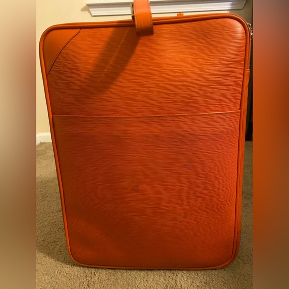 Authentic Louis Vuitton carryon luggage - Picture 3 of 8